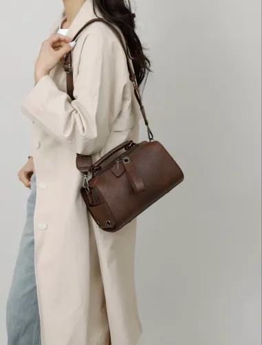 Bolsa tira colo elegante versátil moderno couro ecológico premium