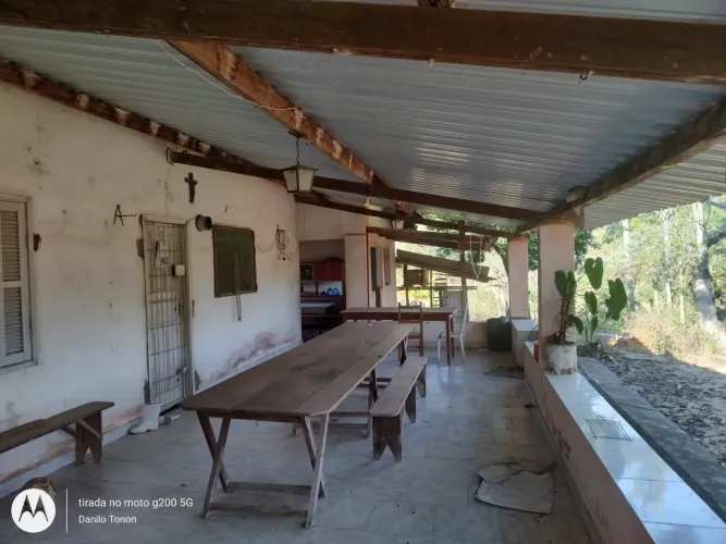 CHÁCARA COM ÁREA DE 17.500 M², COM CASA, POÇO, RIBEIRÃO