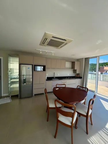 EXELENTE APARTAMENTO DE 3 QUARTOS E 3 VAGAS DE GARAGEM NO BAIRRO CABEÇUDAS EM ITAJAI