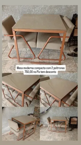 Mesa com poltronas moderna e compacta