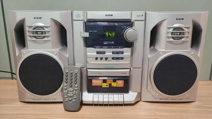 Micro System CCE Prateado c/ Caixas Originais e Controle (Rádio Ok)