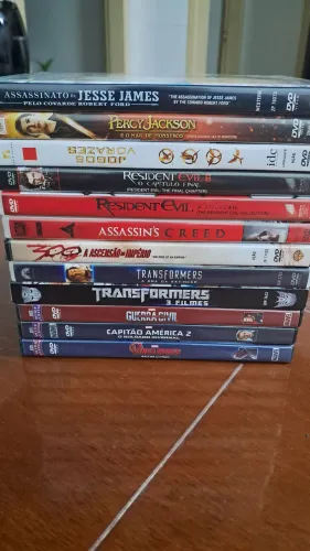 Vendo DVDs R$10 cada