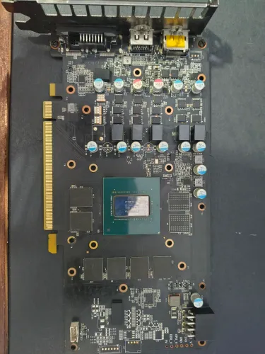 GTX 1660 ti com defeito.