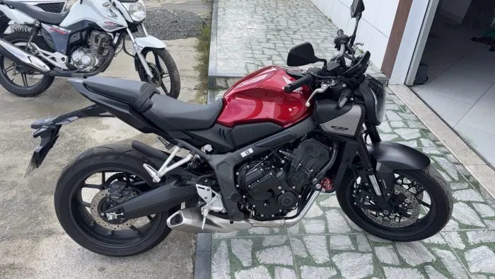 CB 650R 2026 zerada oportunidade única