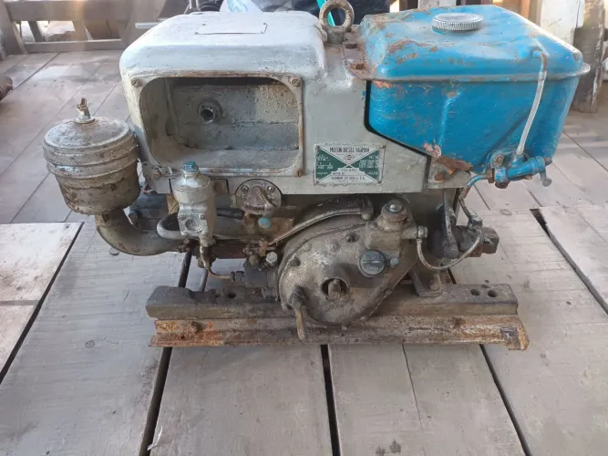 Motor diesel B9