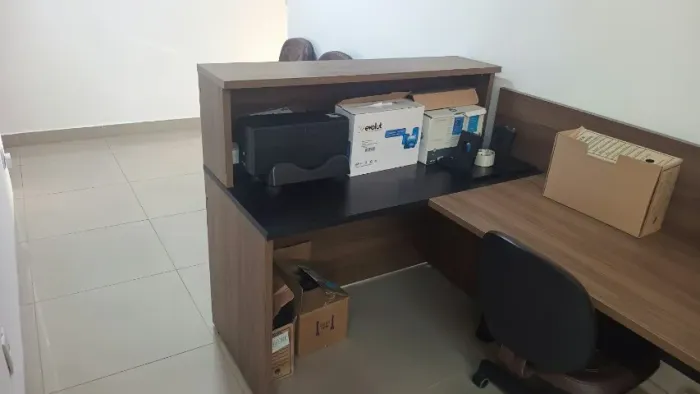 Balcão de Recepção Semi Novo - R$ 398,00