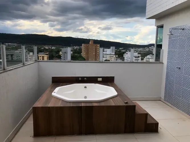Cobertura no bairro Funcionários - Area central da cidade!