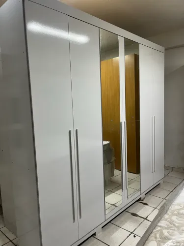 Guarda-roupa de casal grande
