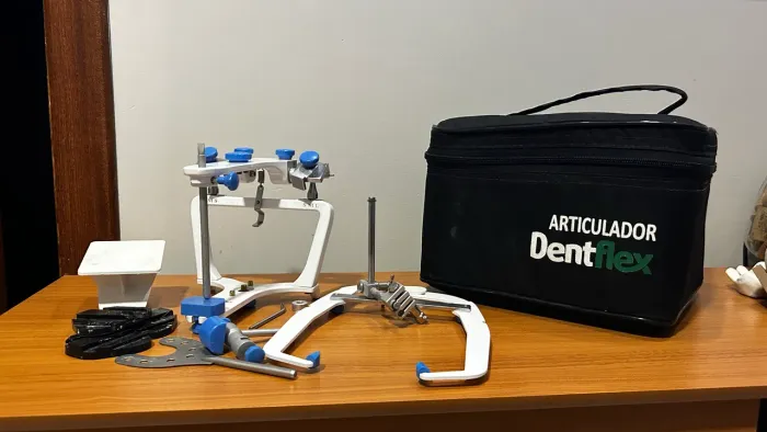 Articulador dentflex 1200 plus com arco facial