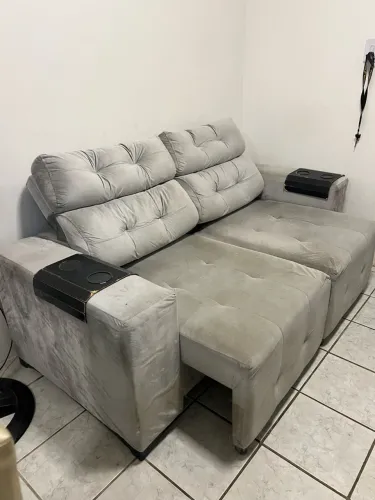 Sofá 2 lugares com porta copos 2M