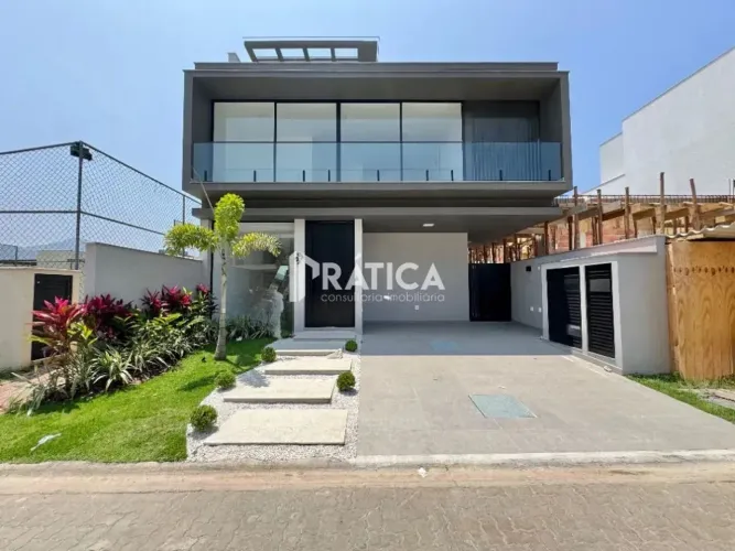 Condomínio Villa Blanca I - Excelente Casa triplex com 270m² no Recreio dos bandeirantes