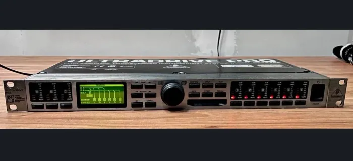 Processador ultra drive dcx2496 behringer SEMINOVO PERFEITO