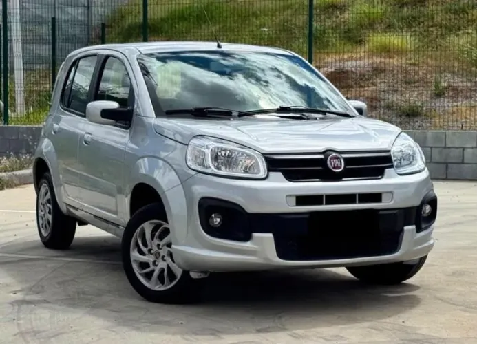 Fiat Uno Attractive 1.0 EVO Fire Flex 8V 5P 2021
