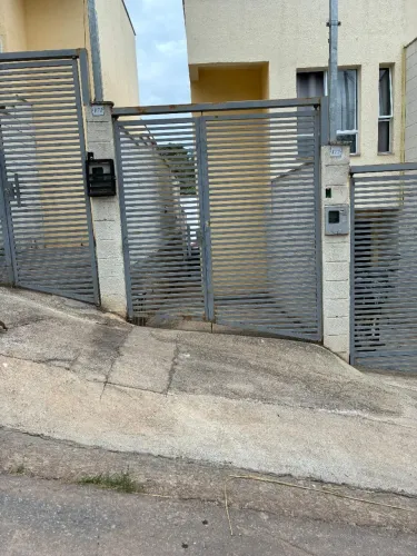 Aluga-se casa em Ibirité