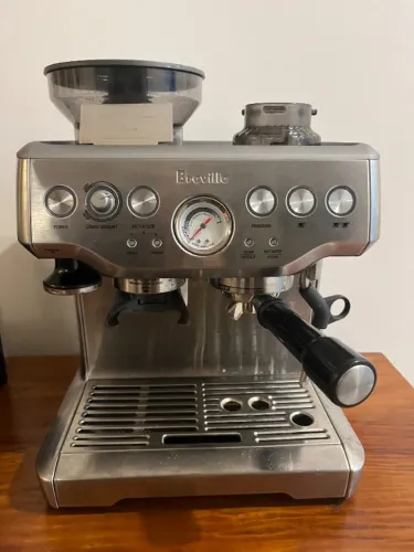 Máquina de Café Breville Barista Express