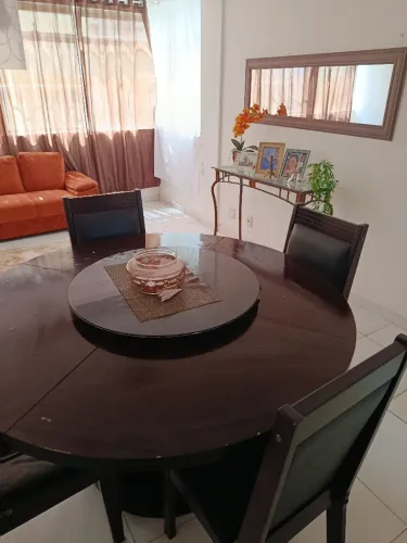 Mesa com buffet 