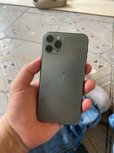 Vendo iPhone 11 Pro na cor verde 