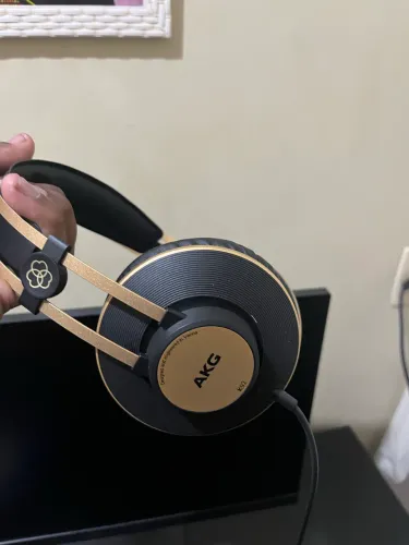 AKG K92 Usado