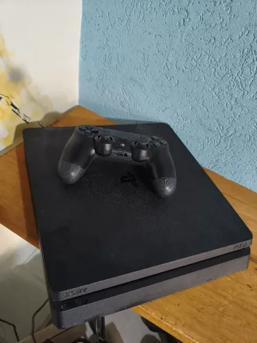 Playstation 4 Slim 