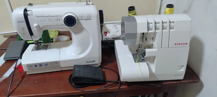 Maquina Overlock Singer+Máquina costura reta e zig-zag Elgin Genius