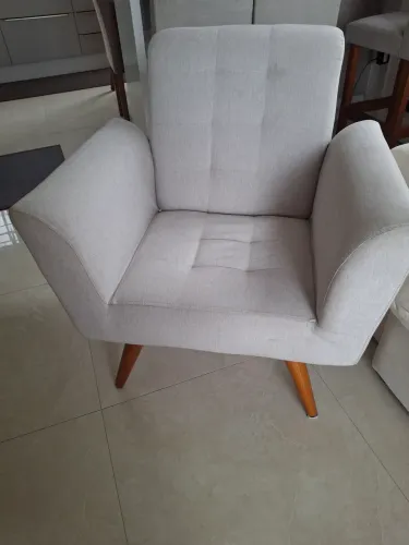 Poltrona R$180  * 