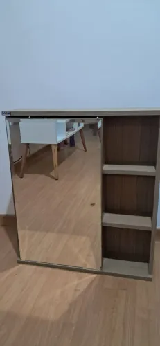 Armário para banheiro com espelho