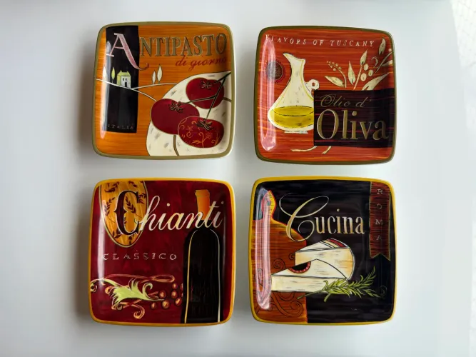 Conjunto 14 Pratinhos de Porcelana Decorados - 15x15 cm