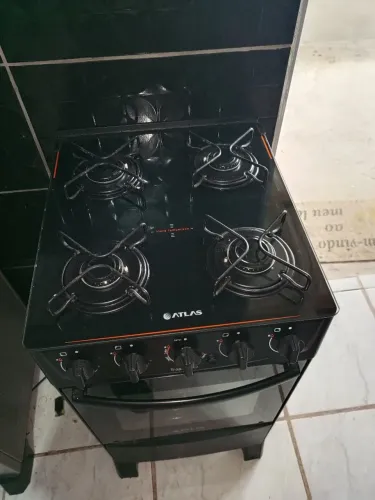 Fogão elétrico semi novo