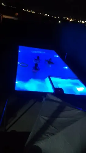 Piscina c 9 mts e 1.40 de fundo com SPA e prainha
