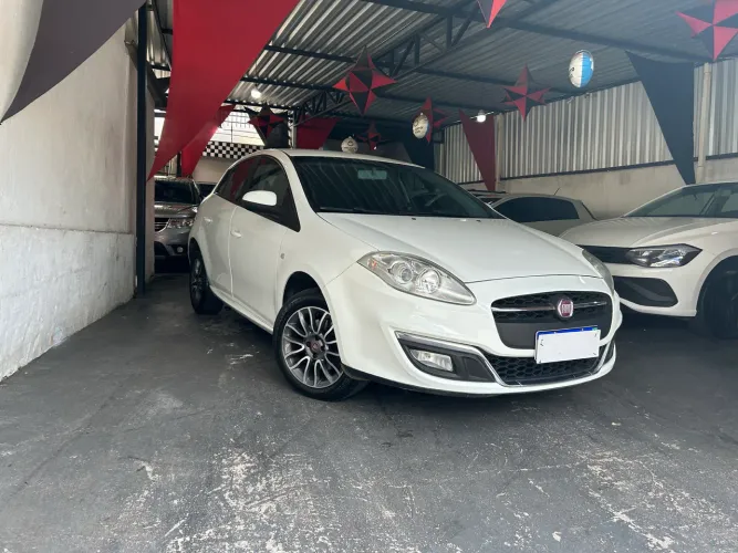 Fiat Bravo Essence Dualogic 1.8 Flex 16V 5P 2016