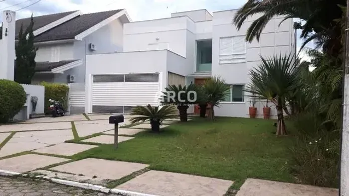 Casa à Venda no Condomínio Esplanada do Sol