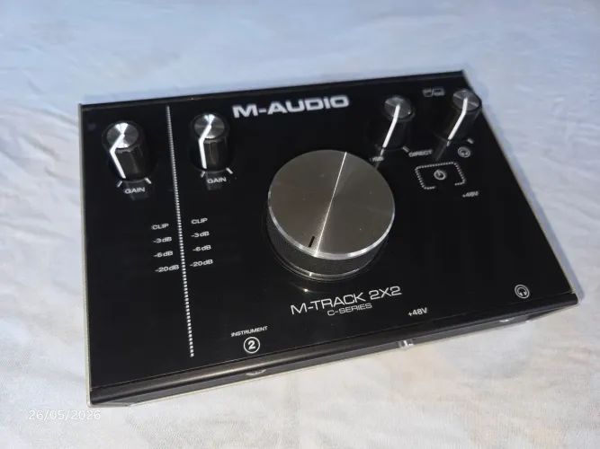 Interface de áudio M-Audio M-Track 2x2