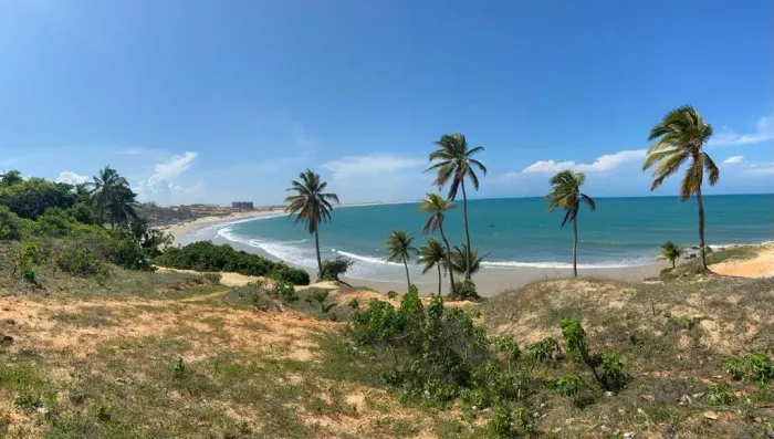 Incrível terreno, frente mar, vista de cartão postal, na Praia da Lagoinha! Próximo ao Har