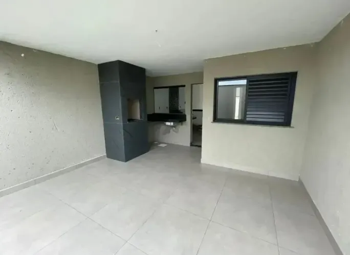 Imóvel para venda possui 170 metros quadrados com 3 quartos em Parque Santa Rosa - Suzano