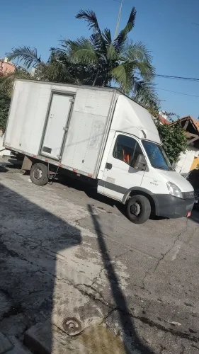 Fretes transportes e mudanças