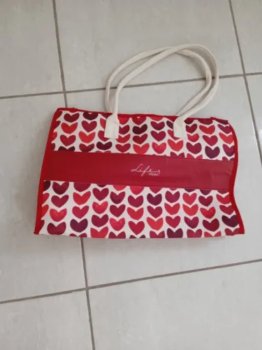 Bolsa Vivara original Life, 40 reais, retirar no JD Novo Mundo