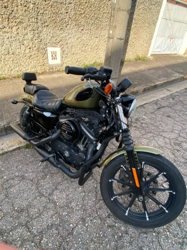 Harley-Davidson - Iron 883
