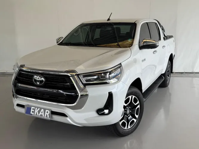 Toyota Hilux CD SRX 4X4 2.8 TDI 16V Diesel Aut. 2024