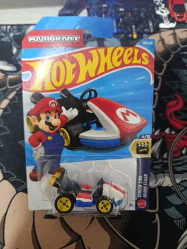 Hot Wheels Mario Standard Kart