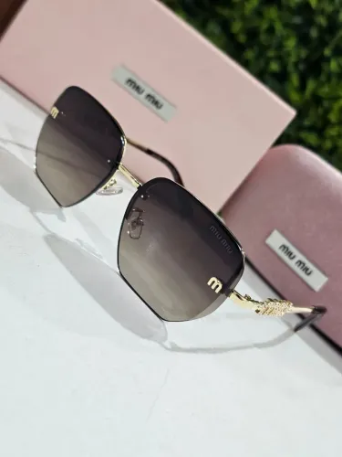 ÓCULOS DE SOL FEMININO MIU MIU - APENAS R$ 189,00 - LOJA GS STORE 