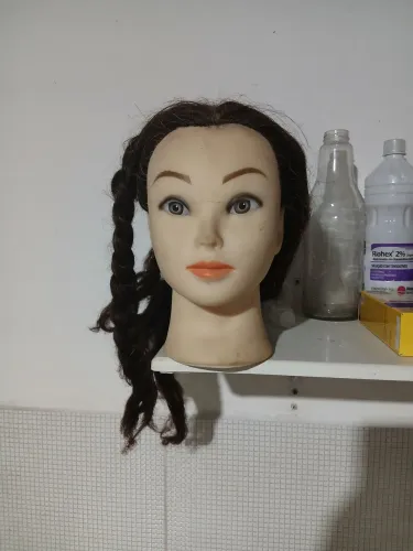 Cabeça de boneca