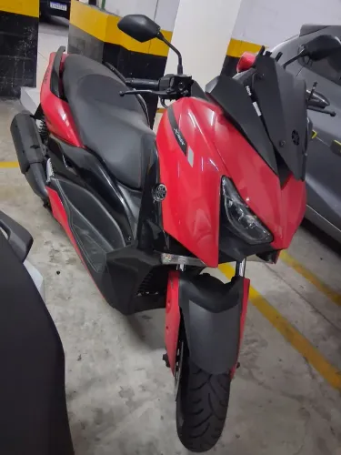 XMax 250 ABS Vermelha com 21000 km