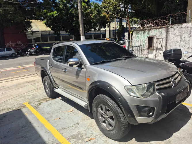 Mitsubishi L200 Triton GLS 3.2 CD TB Int.diesel MEC 2017