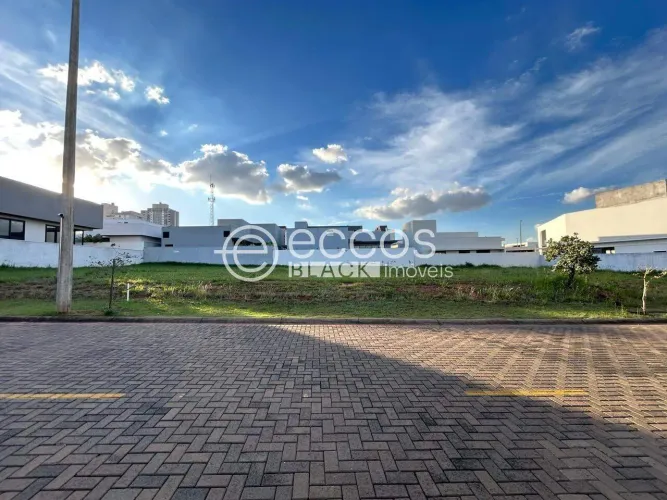 Terreno em condomínio à venda, Laranjeiras - Uberlândia/MG