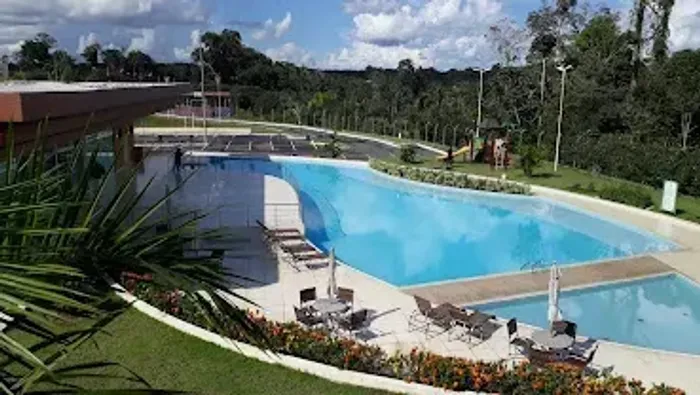 Em Ponta Negra- Condomínio Quinta das Marinas lotes