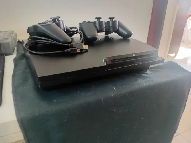 Ps3 desbloqueado, + 20000 jogos pra baixar.