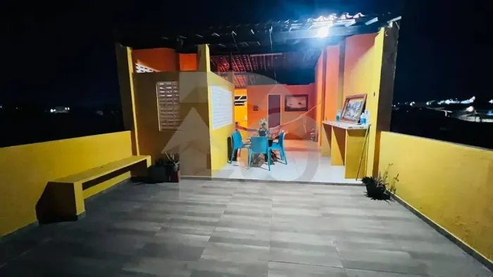 Casa com 2 Suítes, Quintal e Churrasqueira no Siqueira Campos