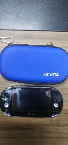 PSVITA COM CASE ?