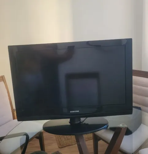 VENDO 3 TVS COM DEFEITO BUSCAR NO LOCAL