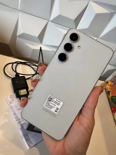 SAMSUNG S24FE AINDA NA GARANTIA